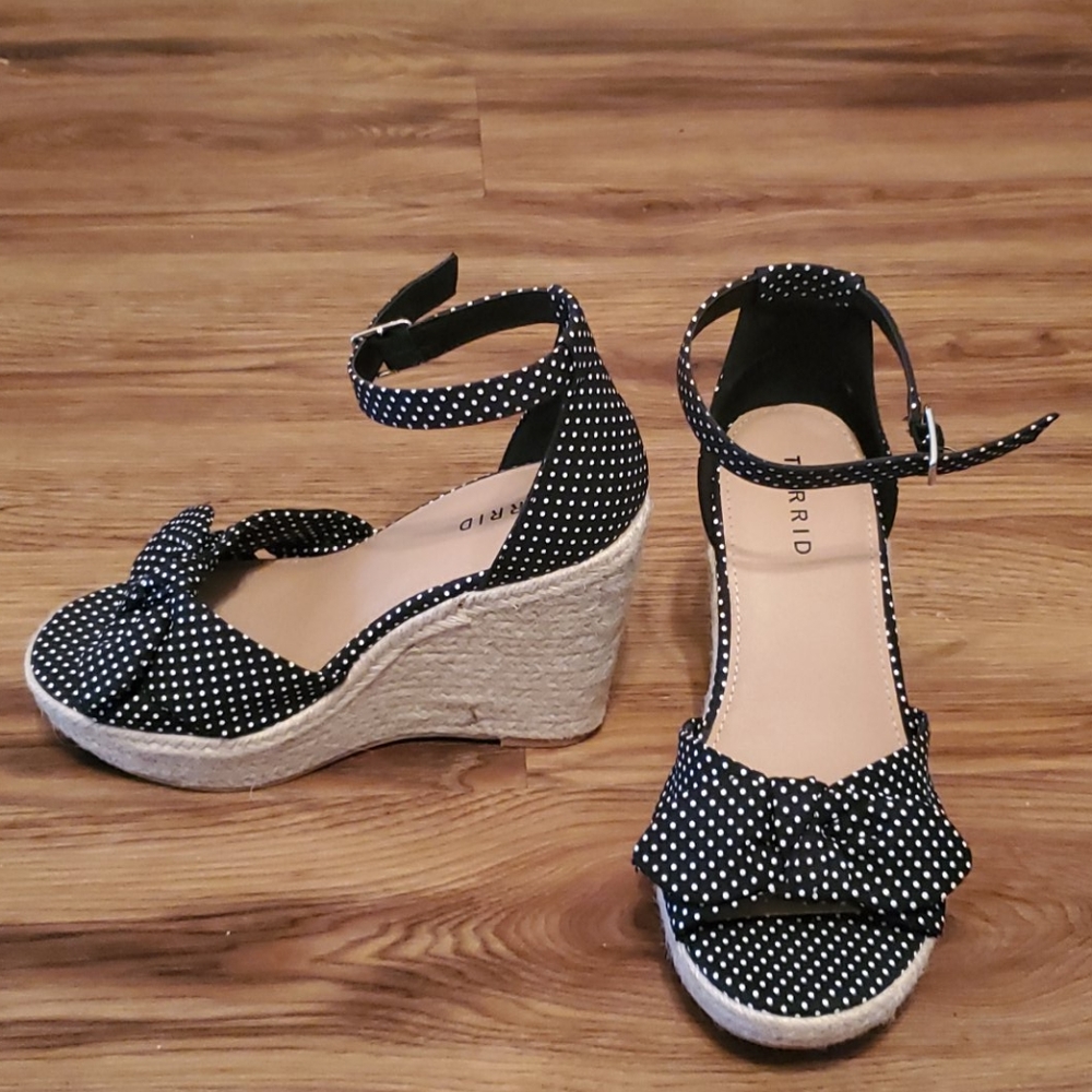 Torrid polka dot bow wedges